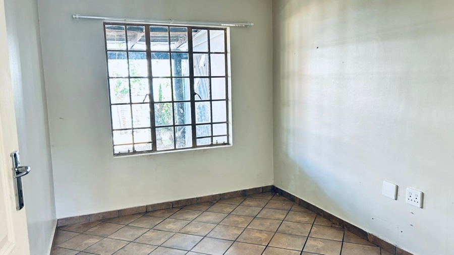 4 Bedroom Property for Sale in Waterkloof East North West